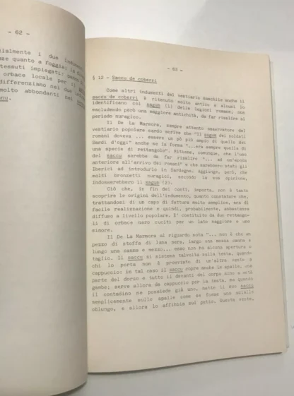 Gerolama Carta Mantiglia Vestiario popolare della Sardegna Quaderni Demologici 1979 - immagine 4